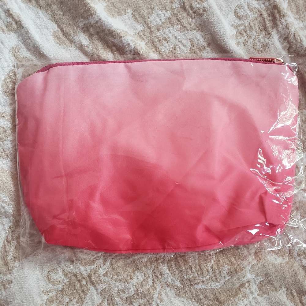 Makeup/ toiletry travel bag - Picture 3 of 3